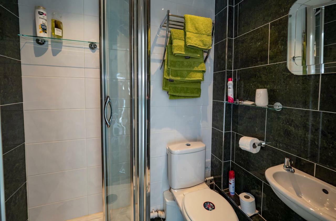 ニュータウン Rhyd Lydan Bed & Breakfast エクステリア 写真
